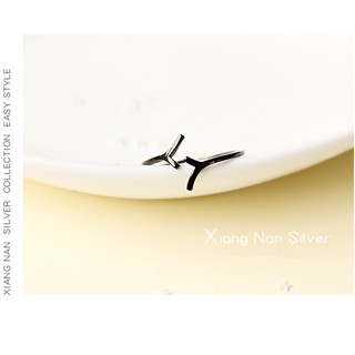 Nhẫn đen đơn giản xinh xắn