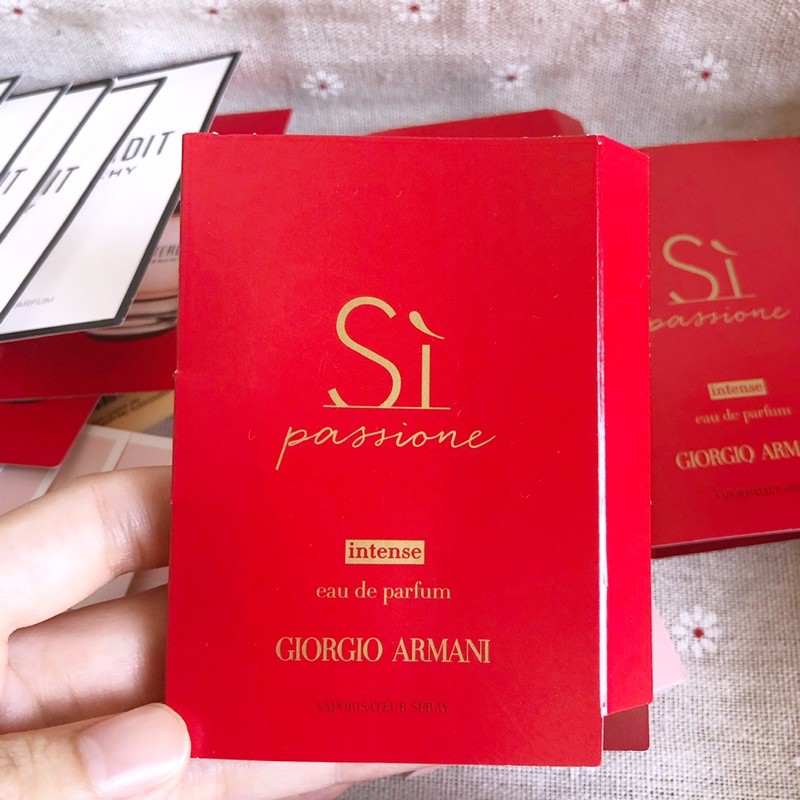 Vial nước hoa Giorgio Armani Sì Passion Intense EDP 1.2ml