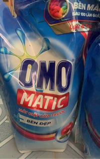 Nước giặt OMO Matic