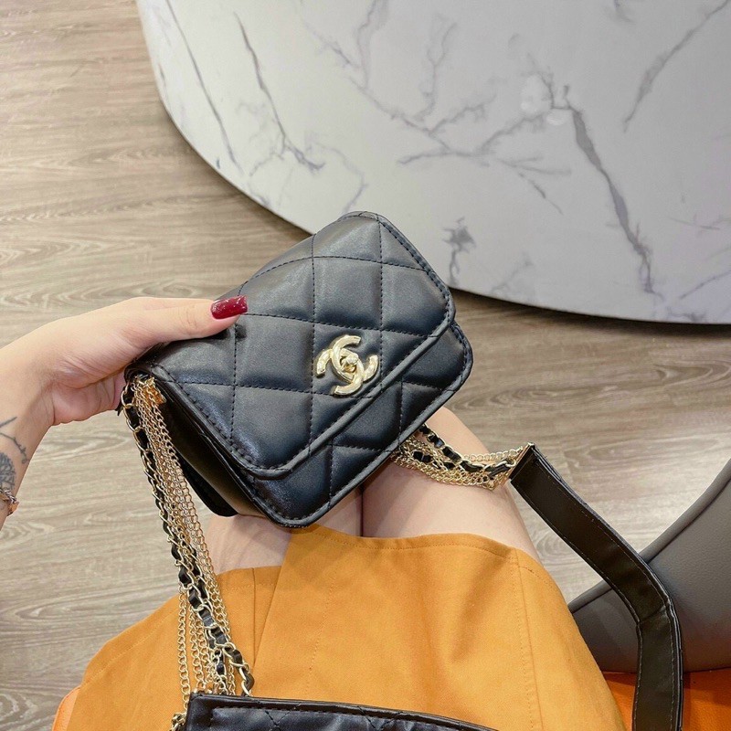 [HOT HIT] Túi CN ngọc trinh nhiêu xích lót đỏ có in dập logo(da bao mềm nhé)b | BigBuy360 - bigbuy360.vn