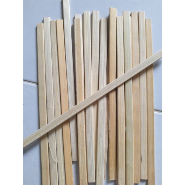 Gỗ thông vuông  3 cm x L  các loại để trang trí, làm vật dụng trong nhà,....