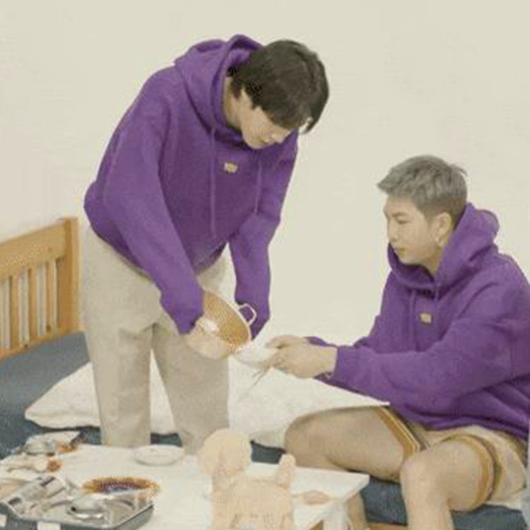 ÁO HOODIE TÍM YOU NEVER WALK ALONE BTS