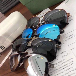 Kính Lacoste