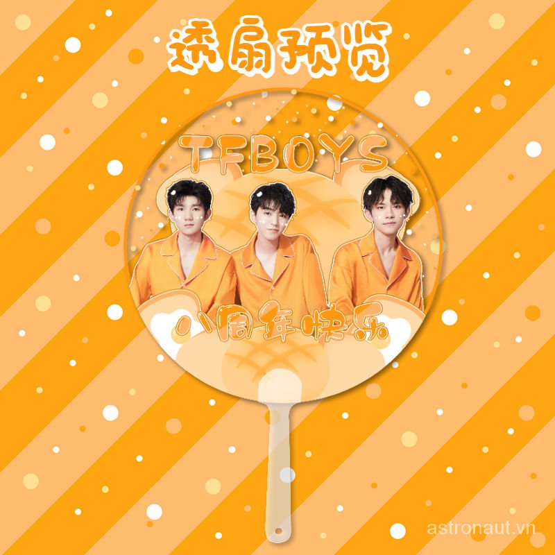 Quạt Cầm Tay Trong Suốt In Hình Nhóm Nhạc Tfboys Kỷ Niệm 8 Năm Mwp1