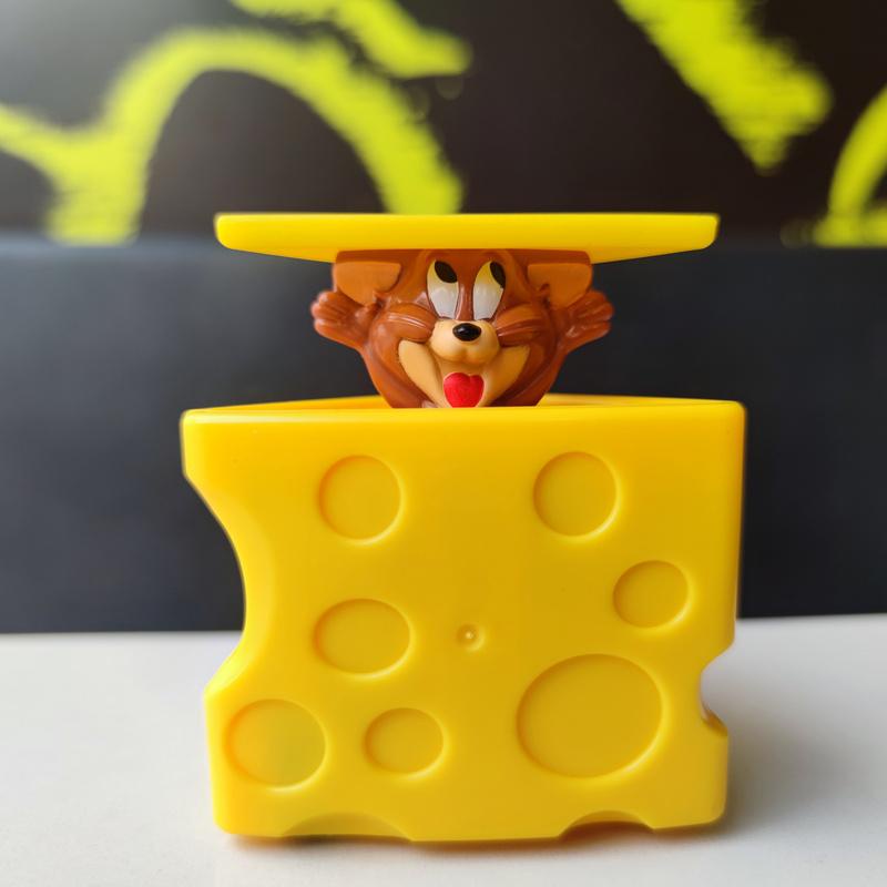 Bộ sưu tập đồ chơi McDonald's Happy Meal Tom & Jerry 2021 xinh xắn