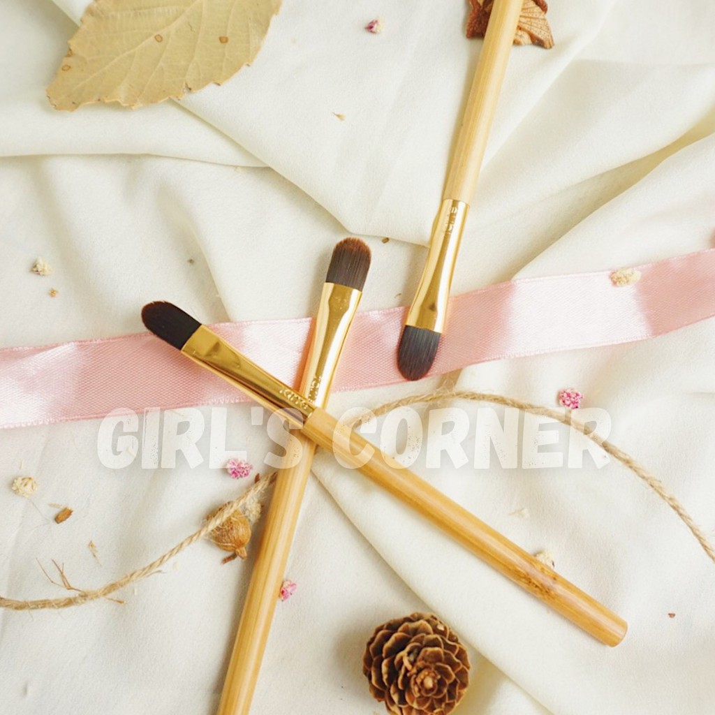 Cọ mắt 1 đầu - che khuyết điểm Tarte Flat Concealer