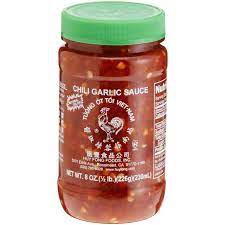 Tương Ớt Tỏi Bằm Sriracha Huy Fong Foods 230ml
