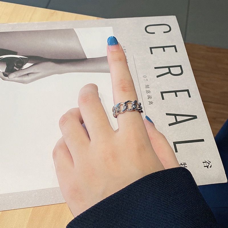 Nhẫn đeo tay kim loại thiết kế đơn giản thời trang