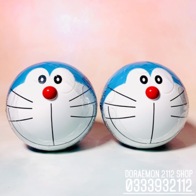Kẹo gum kèm mô hình Doraemon