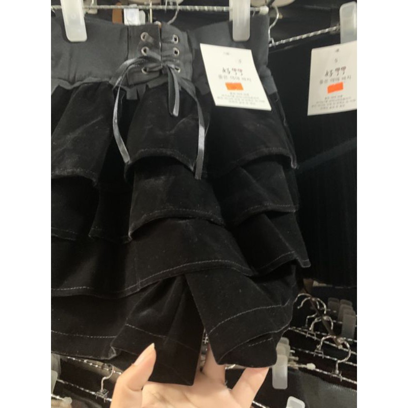 Chân Váy Nhung 4 Tầng ..01... Cao Cấp { kho Sỉ } | BigBuy360 - bigbuy360.vn