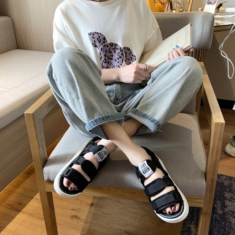 Xăng đan Thể Thao Mũi Tròn Đế Bằng Thời Trang Cho Nữ