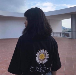 💋Áo Thun Tay Lỡ Hoa Cúc Sau Lưng