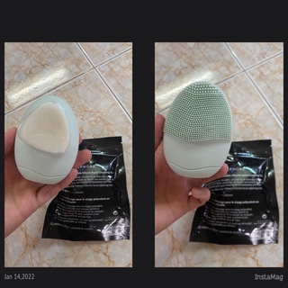 Miếng rửa mặt silicon kèm cọ rửa mặt Sephora 2 đầu