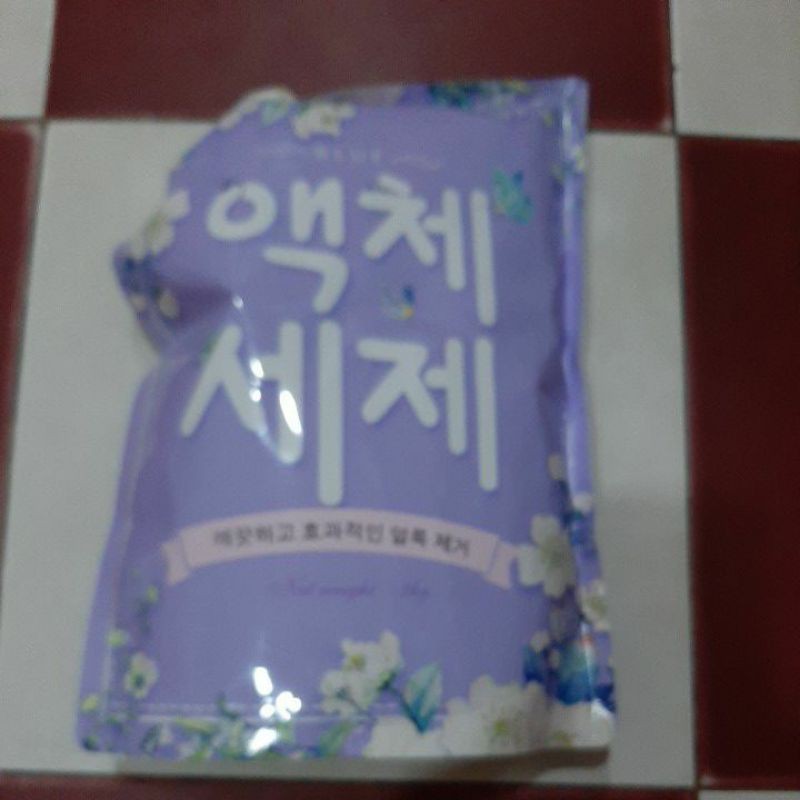 Nước giặt xả Bule hàn quốc 2lít