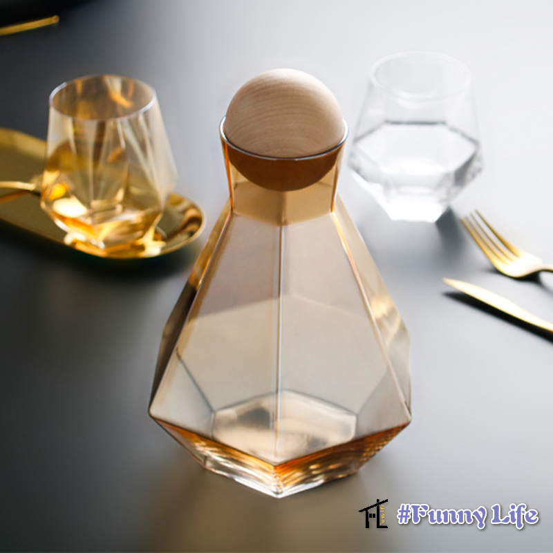 Bình thủy tinh đựng trà/đồ uống kiểu dáng mới lạ 1400ml | BigBuy360 - bigbuy360.vn