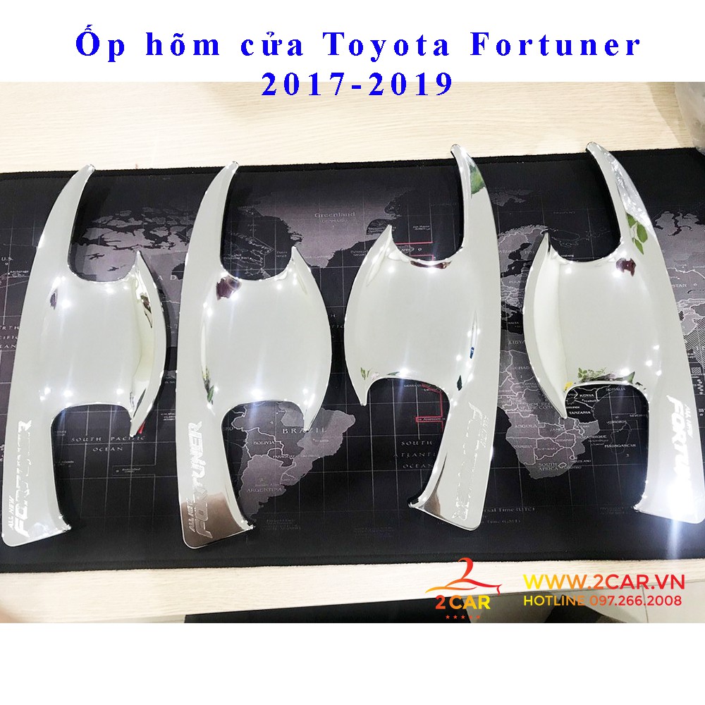 Ốp tay nắm, ốp hõm cửa Toyota Fortuner 2017-2020