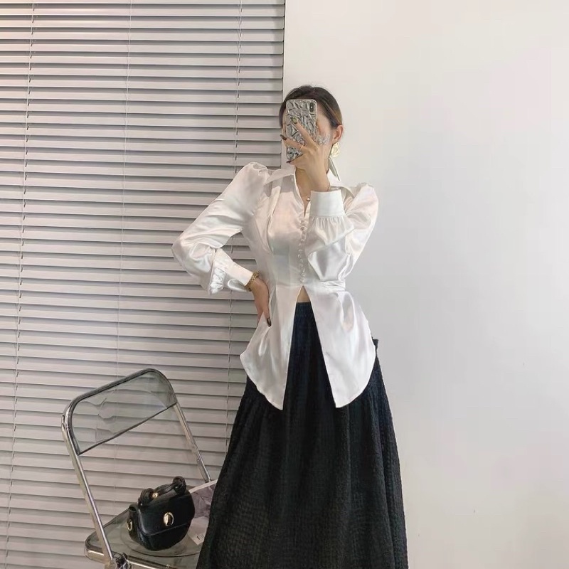 Áo sơ mi kiểu tay phồng nút bọc cột nơ phía sau hottrend | BigBuy360 - bigbuy360.vn