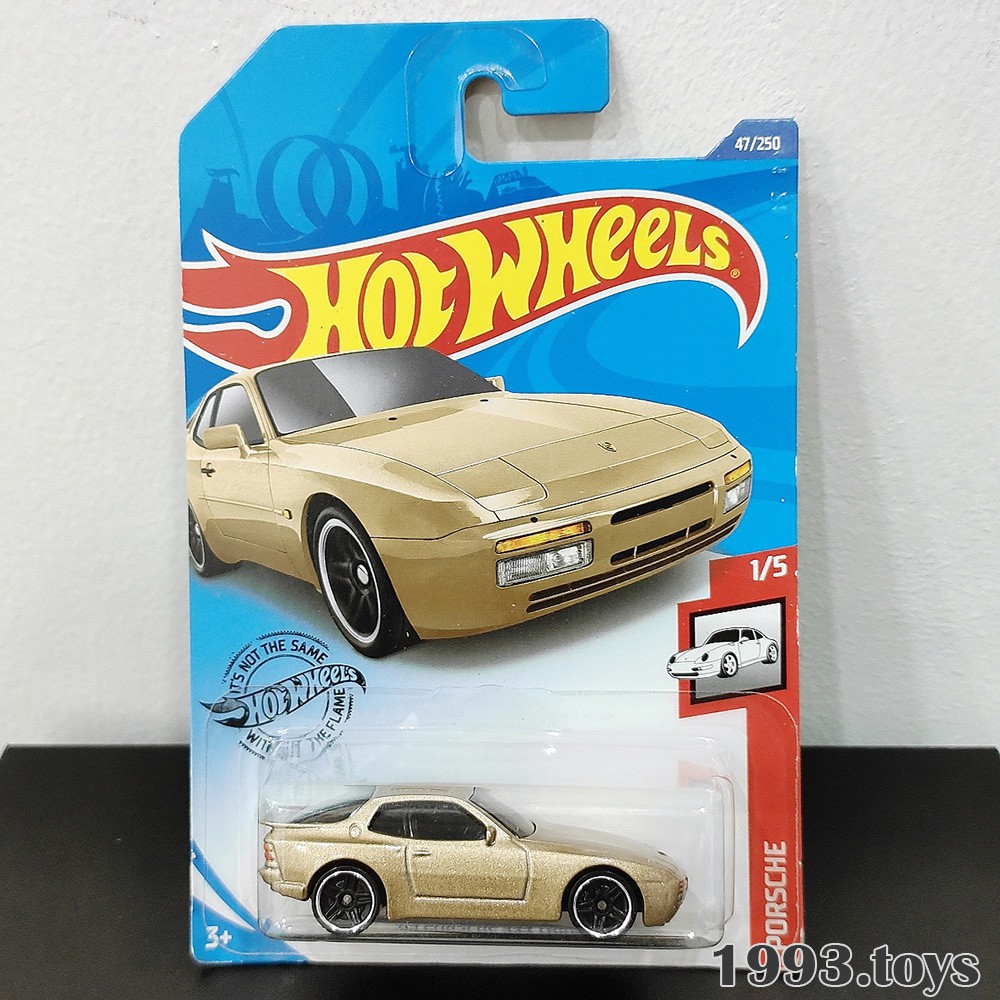 [New] Xe mô hình 1:64 Hot Wheels Basic Porsche 2020 - 89 Porsche 944 Turbo GHF07