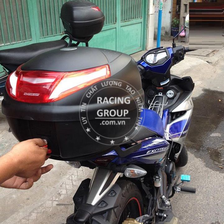 Thùng sau givi E30RN 30 lít tặng kèm đế hàng chính hãng bảo hành 2 năm