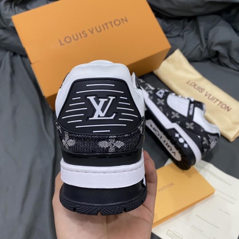 GIÀY L.V TRAINER SNEAKER WHITE BLACK LAI AU