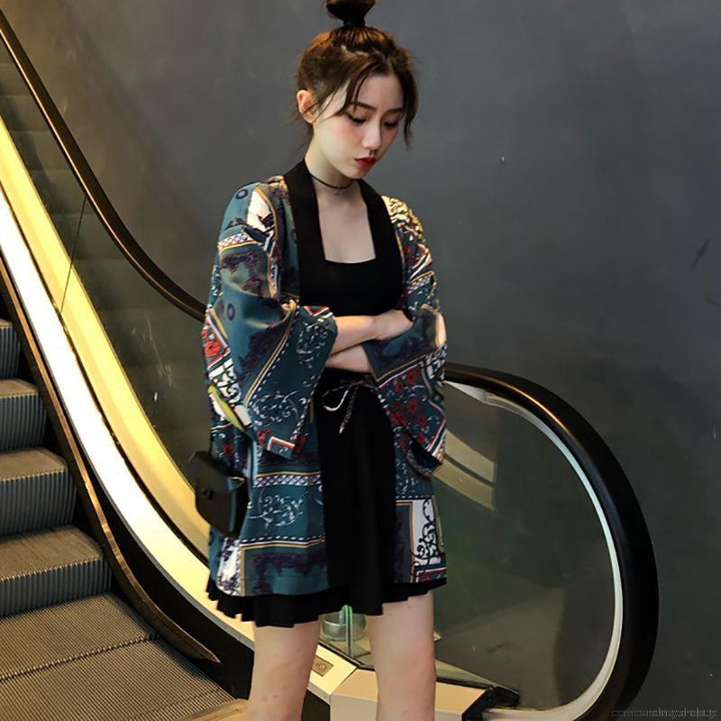Áo khoác cardigan đi biển phong cách retro nữ tính thanh lịch
