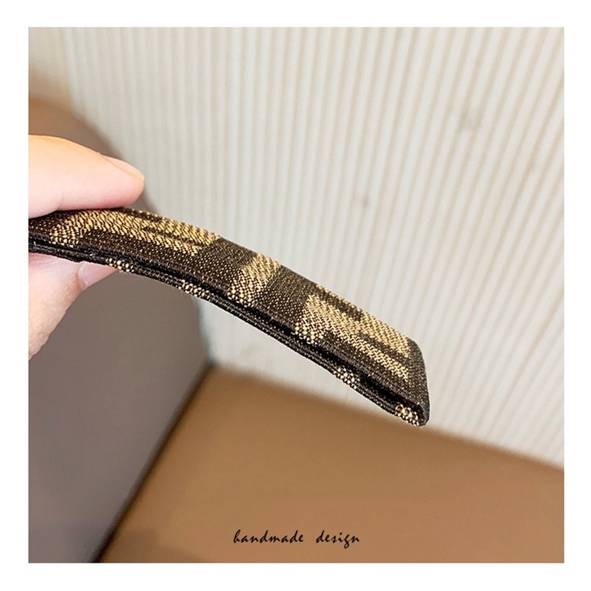 Kẹp tóc mái thời trang dành cho nữ