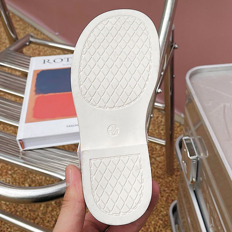 Giày da đính ngọc bé gái oder