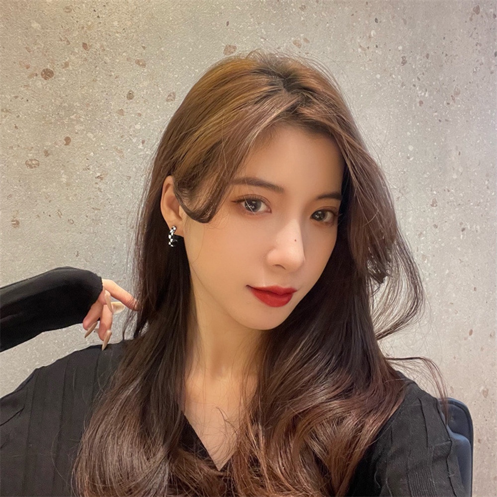 Khuyên Tai Kiểu Dáng Bất Đối Xứng Họa Tiết Ô Vuông Trắng Đen Thời Trang