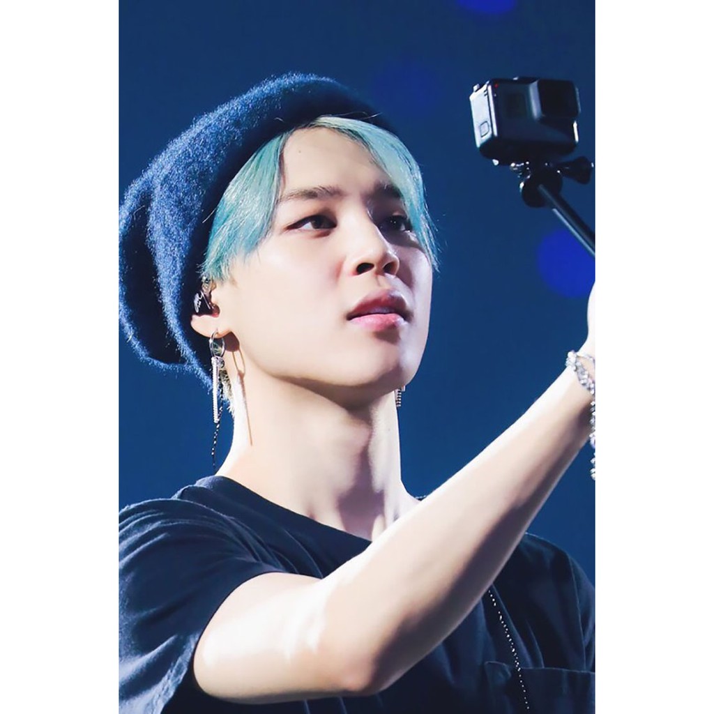 Hoa tai dáng dài phối tua rua phong cách Jimin BTS