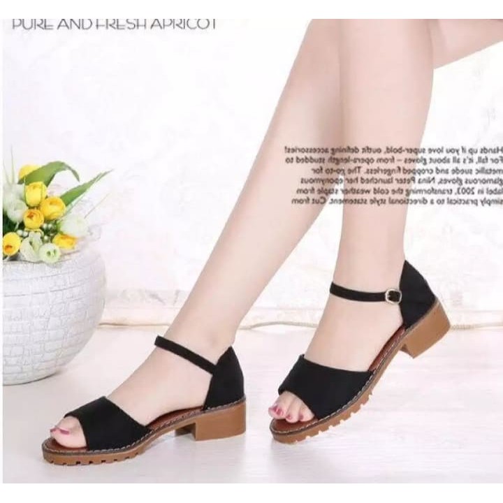 Sandal nữ, dép quai ngang khóa sau đi học, đi chơi thời trang DS05, đế nhựa tổng hộp chống trơn trượt.