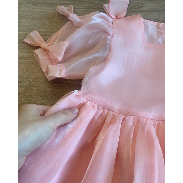Váy Tay Bồng Màu Hồng Bé Gái