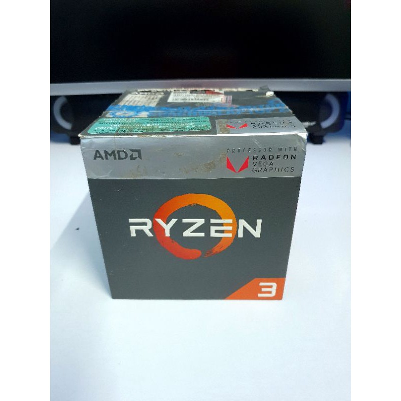 AMD Ryzen 3 2200G 3.5 GHz tích hợp VGA Radeon Vega 8/6MB/4 nhân 4 luồng