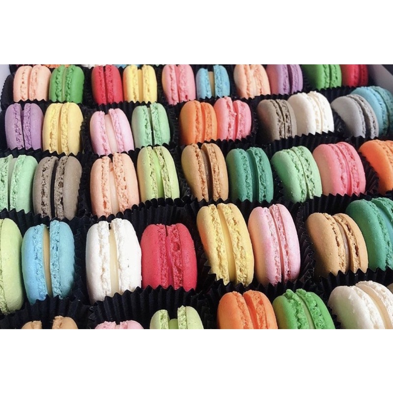 Bánh macaron lớn
