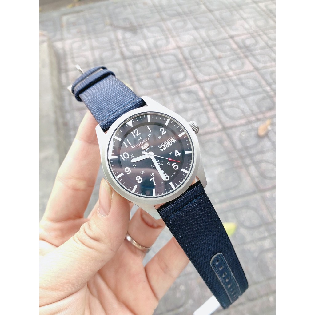 Đồng hồ nam seiko sport 5 snzg11k1 xanh navy , dây nato, size 42mm