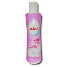 Dung Dịch Vệ Sinh Phụ Nữ Lactacyd SOFT & SILKY 250ML - Mới