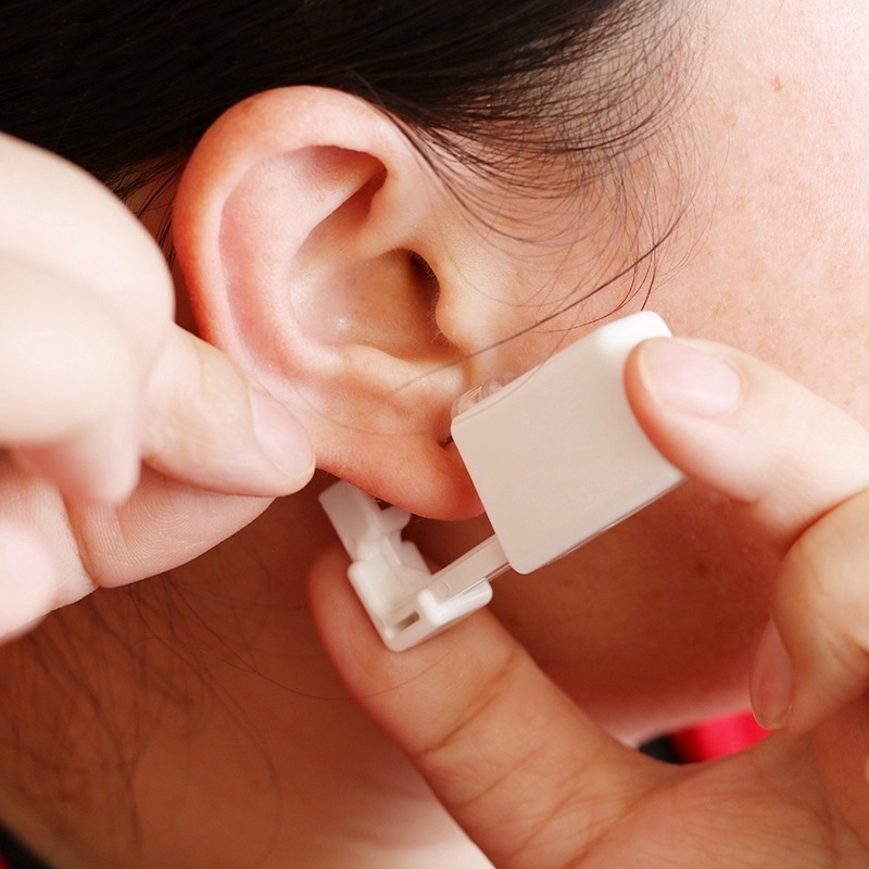Bộ bấm lỗ tai dùng 1 lần - dụng cụ xỏ lỗ tai vô trùng dành cho gia đình, trẻ em, dễ dàng sử dụng tại nhà, không đau