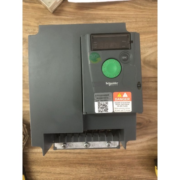 Biến tần Schneider atv310 4kw 380V