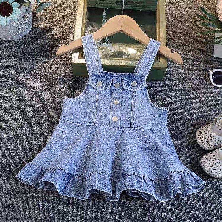 Yếm váy đính cúc cho bé gái xinh