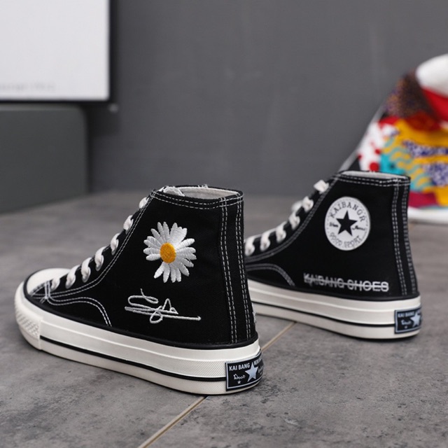 giầy cao cổ nữ convott nữ đen thêu hoa cúc ( convot hoa cúc đen ) | BigBuy360 - bigbuy360.vn