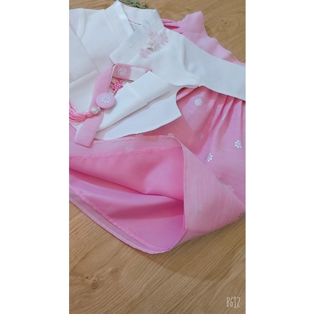Hanbok cho bé gái