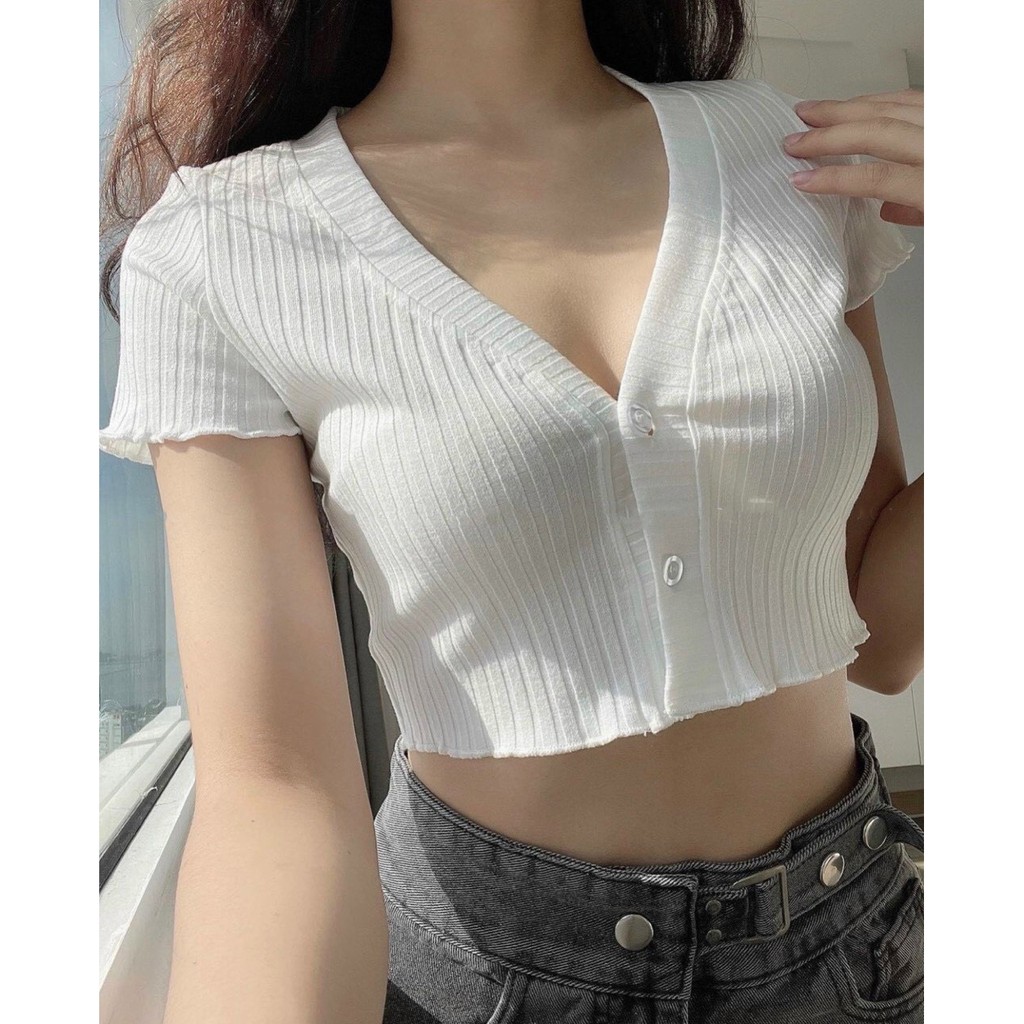 Áo thun croptop nữ Kpboutique kiểu croptop cổ V tay ngắn màu trắng dáng ôm đẹp dễ phối đồ