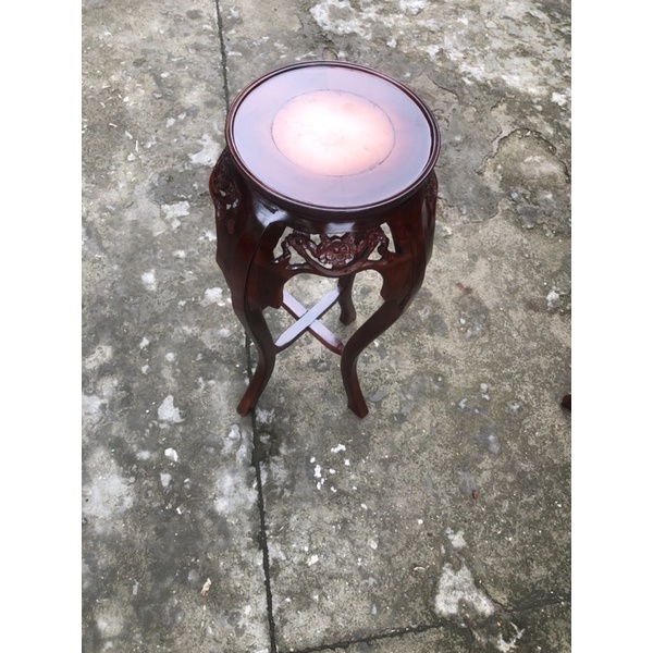 Đôn kiều gỗ  cẩn vàng  kích  cỡ  cao 70 mặt tròn  30 cm. mặt đá tự  nhiên .