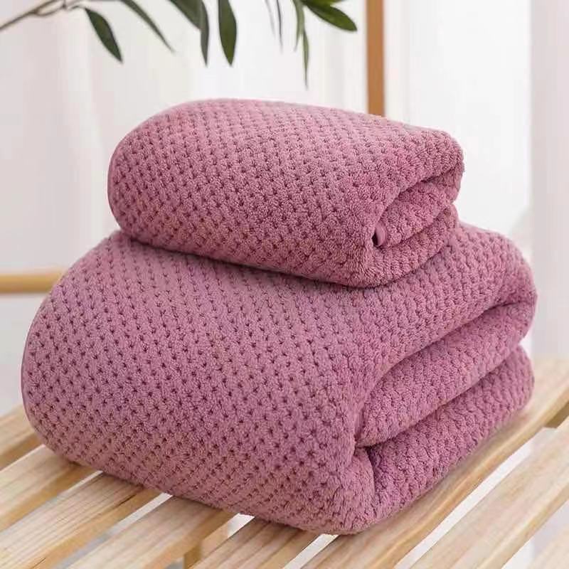 Khăn tắm cỡ lớn kích thước 70x140cm 100% Cotton cấu trúc nổi ô thấm nước cực tốt - Hàng nhập khẩu