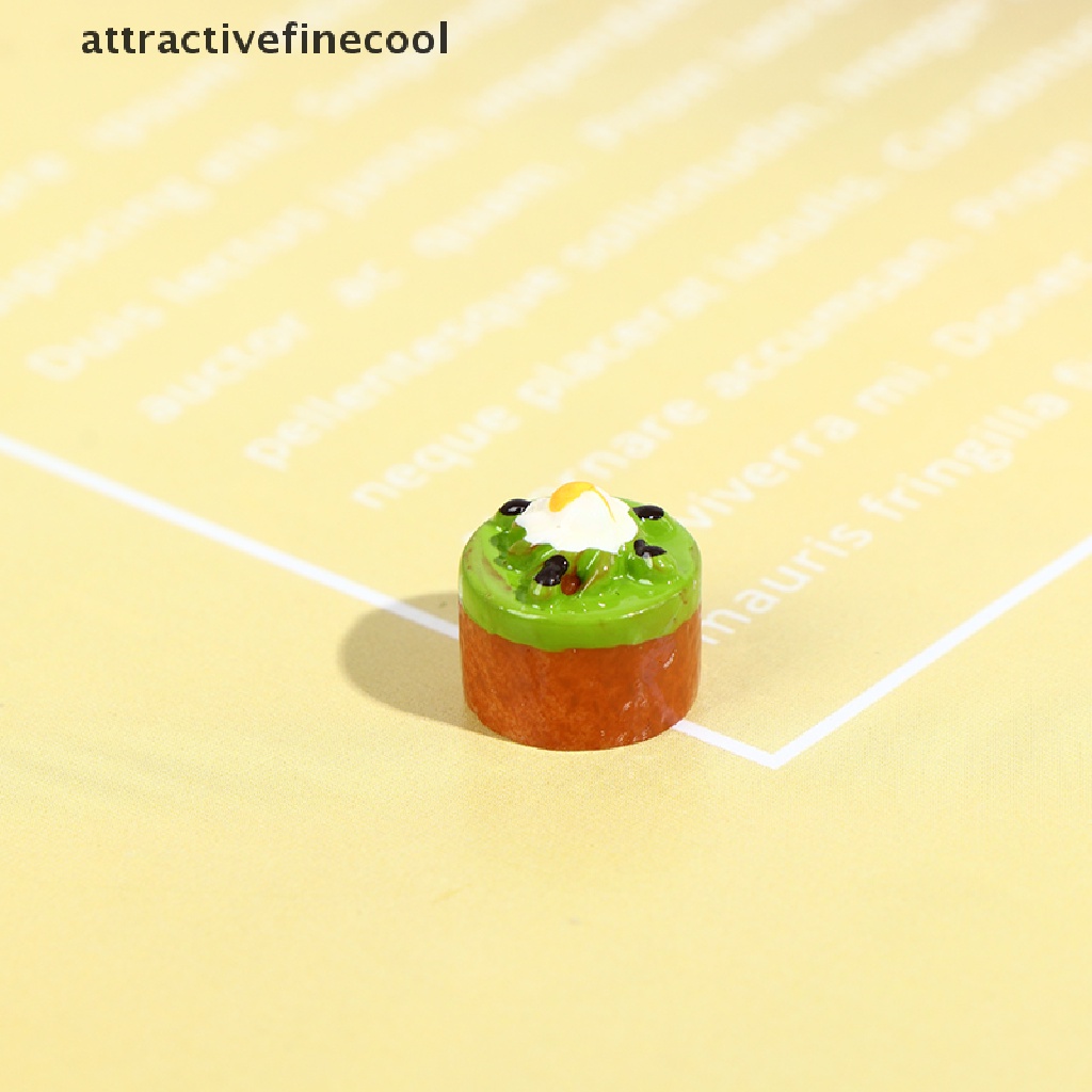 Set 8 Bánh Kem + 1 / 12 Trang Trí Nhà Búp Bê