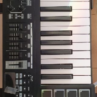 Thiết bị Midi Controller M-Audio Code 25