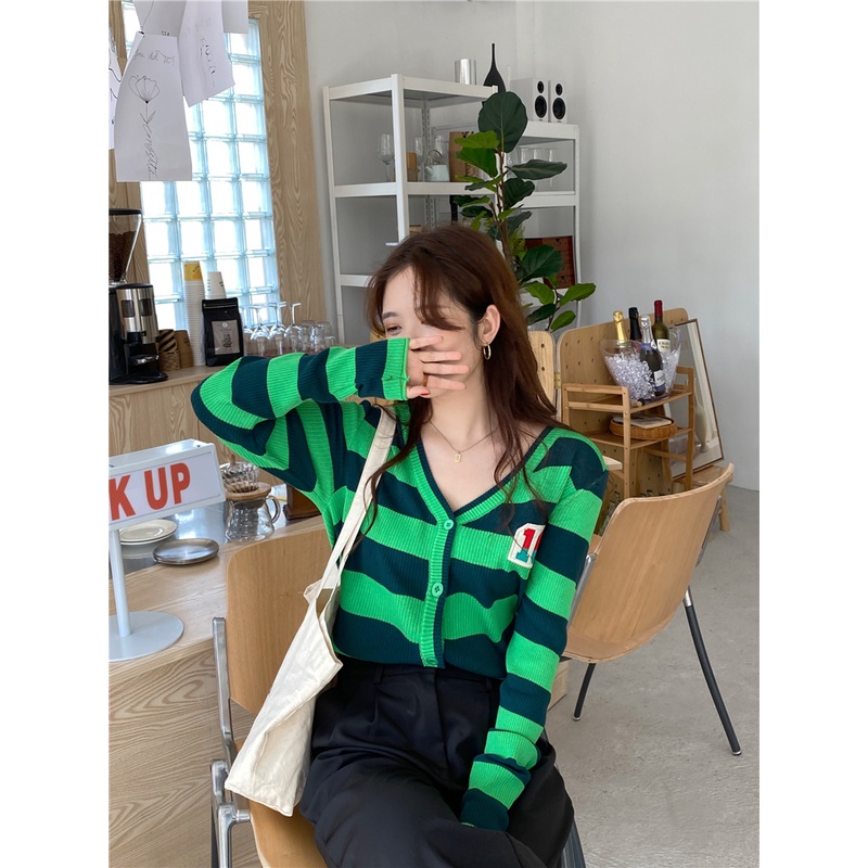 SUXI Áo Len Tay Dài Cổ Chữ V Họa Tiết Kẻ Sọc Phong Cách Retro Hàn Quốc