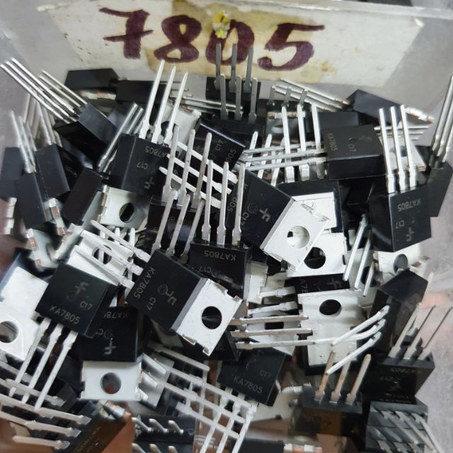 Ic ổn áp 7805 giá bán 10 con