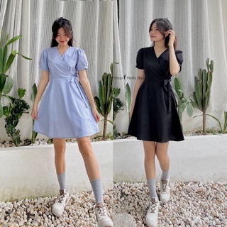 ĐẦM CHÉO NGỰC THẮT HÔNG CÓ TÚI