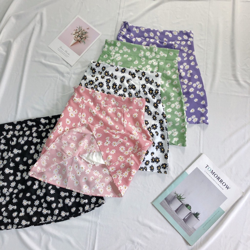 Chân váy chữ A hoa cúc có may kèm quần bên trong | BigBuy360 - bigbuy360.vn