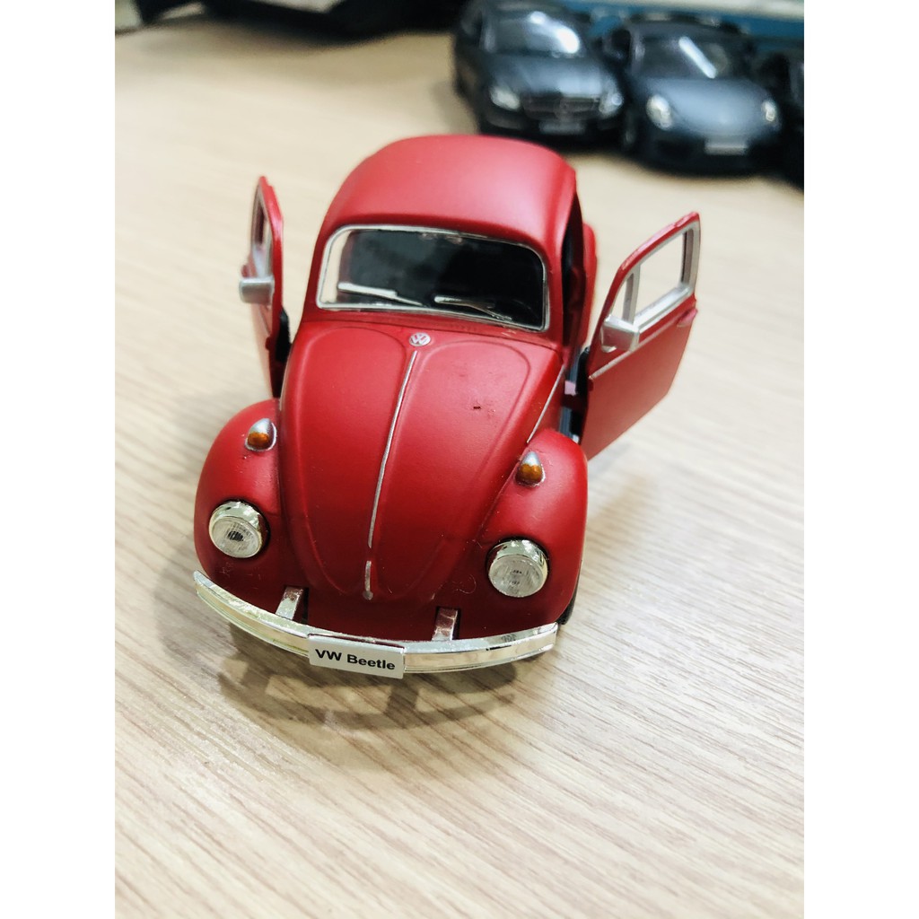 Xe mô hình chạy trớn 1967 Volkswagen Beetle (đỏ & đen) RMZ - Tỉ lệ 1:36